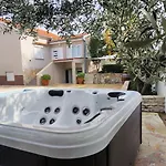 Vila In With Private Pool *