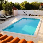 In With Private Pool Vila Pridraga