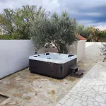 In With Private Pool *