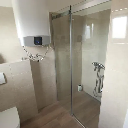 In With Swimming Pool And 5-person Jacuzzi