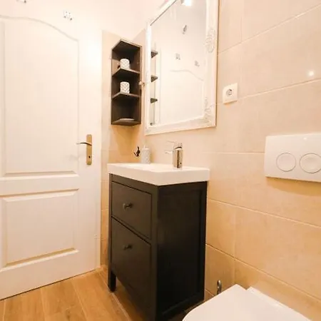 Villa In With Swimming Pool And 5-person Jacuzzi Pridraga