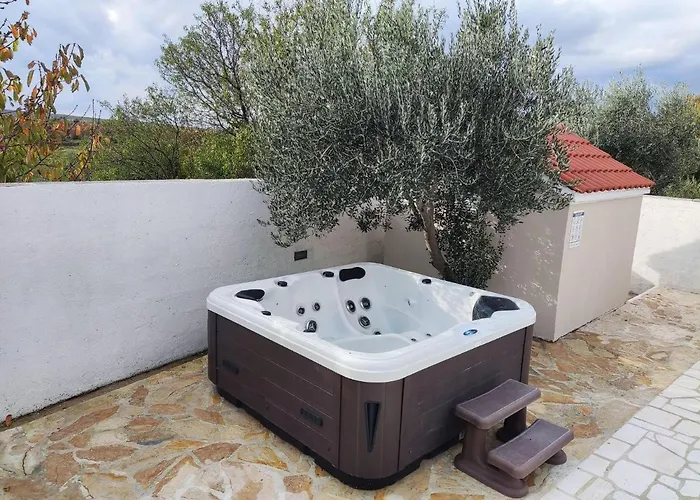 In With Private Pool Вилла *