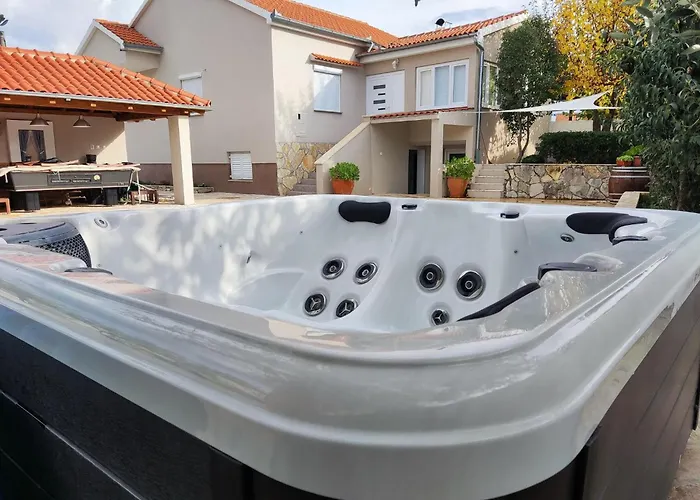 In With Private Pool Вилла *