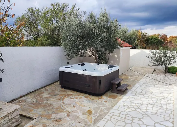 In With Private Pool *